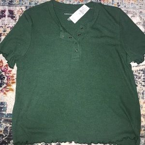 brand new AE top! 🌿